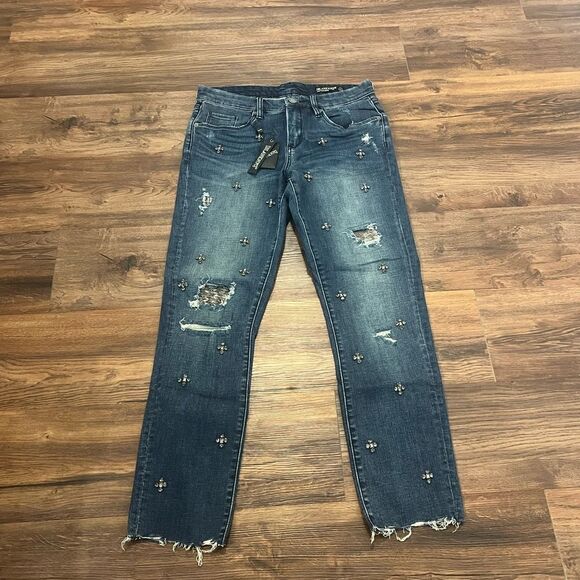 BLANKNYC Cropped Girlfriend Gemmed Jeans - Picture 7 of 13